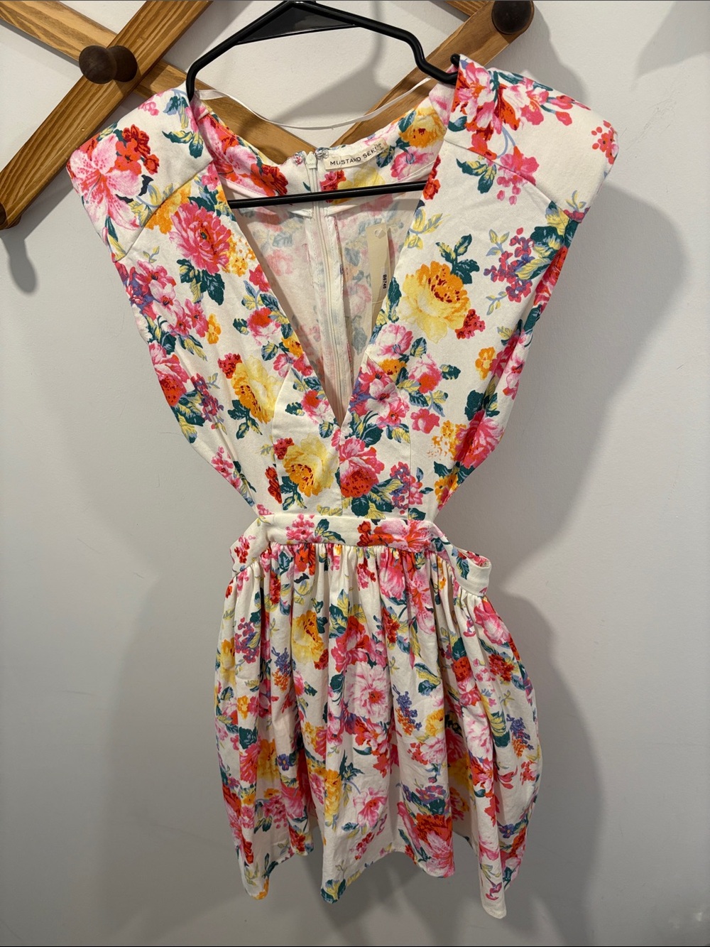 Mustard seed brand floral dress with side cut outs